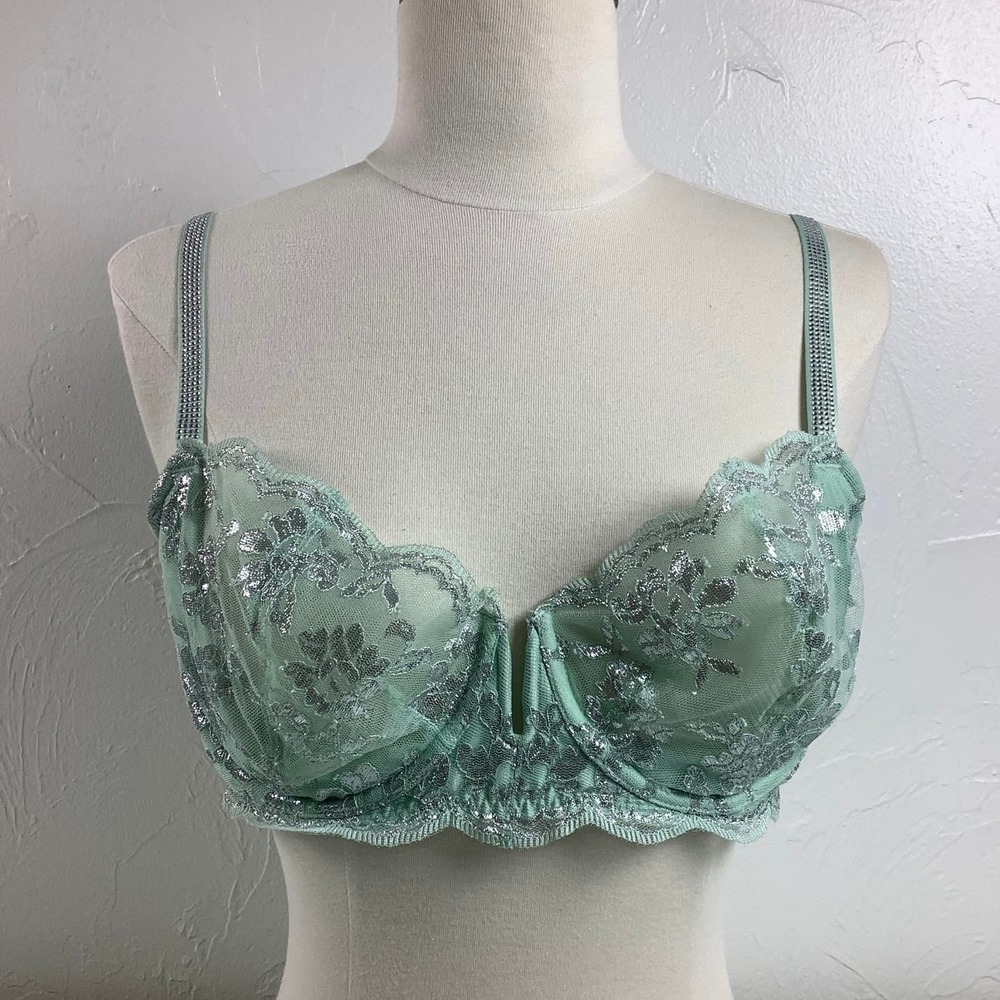 Victoria’s Secret Dream Angels Push up Without padding Mint Silver SZ 38C EUC
